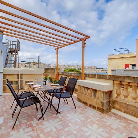 Traditional Maltese Townhouse, Roof Terrace And Views Senglea Exterior photo